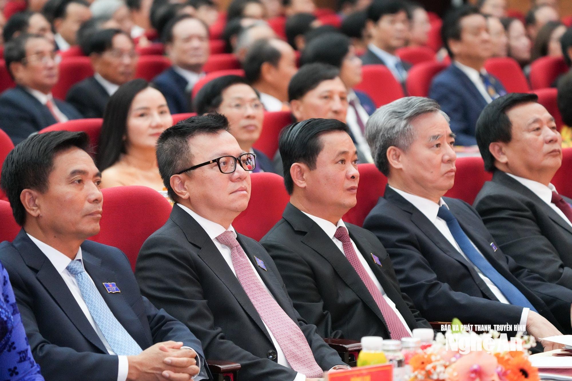 Đại hội Đảng-48