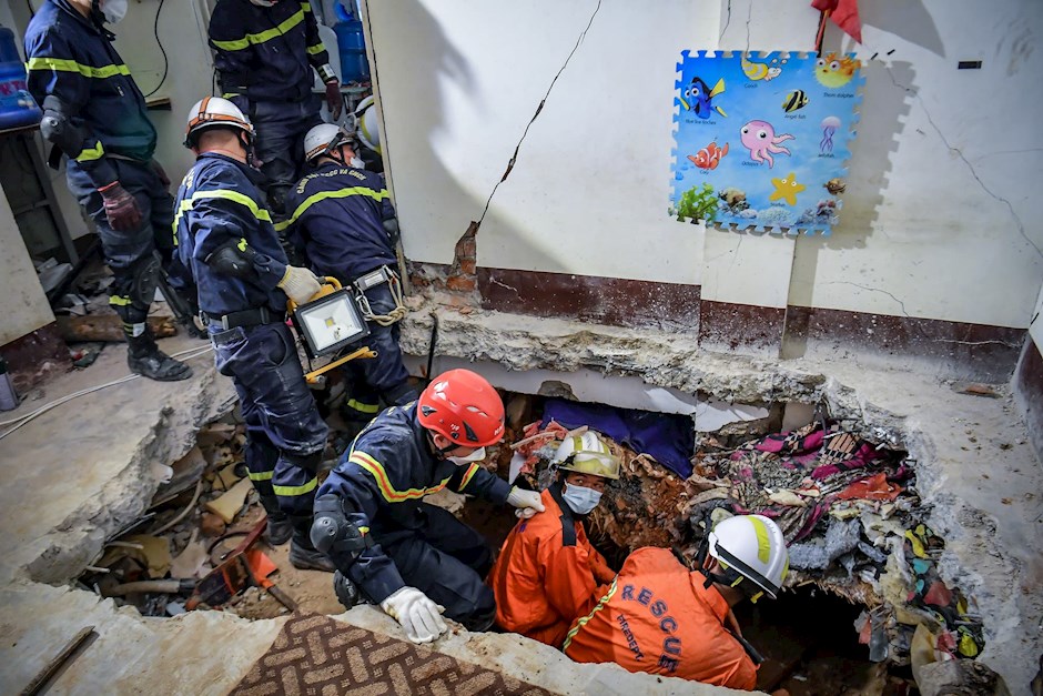 Lực lượng Công an nhân dân Việt Nam tham gia cứu nạn, cứu hộ tại Naypyidaw, Myanmar, tháng 4/2025. (Ảnh: TTXVN)