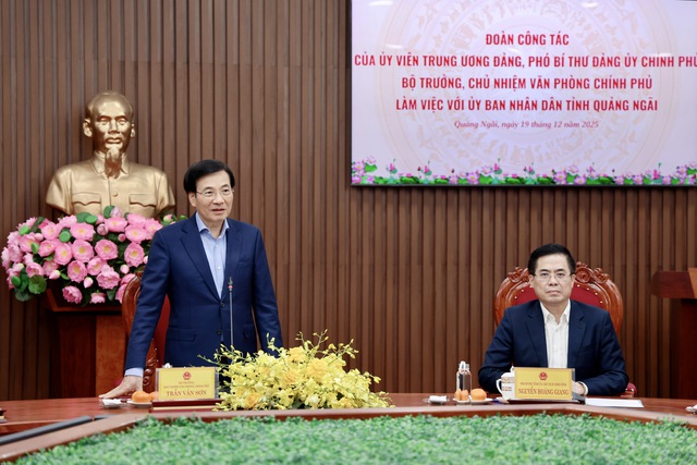 Đẩy mạnh cải cách TTHC, nâng cao chất lượng phục vụ người dân và doanh nghiệp- Ảnh 1. Đẩy mạnh cải cách TTHC, nâng cao chất lượng phục vụ người dân và doanh nghiệp- Ảnh 1.