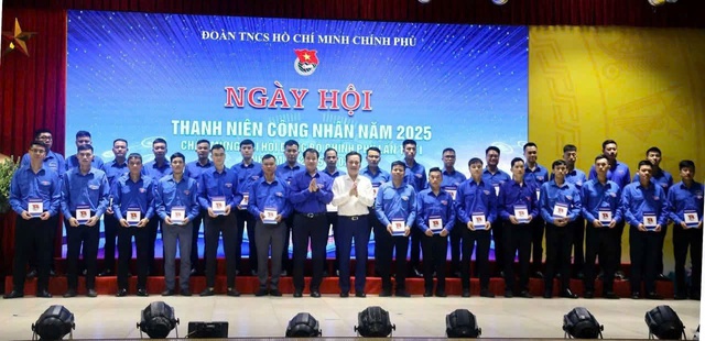 Gần 350 đại biểu tham dự Đại hội Đo&agrave;n Thanh ni&ecirc;n Ch&iacute;nh phủ lần thứ I- Ảnh 2.