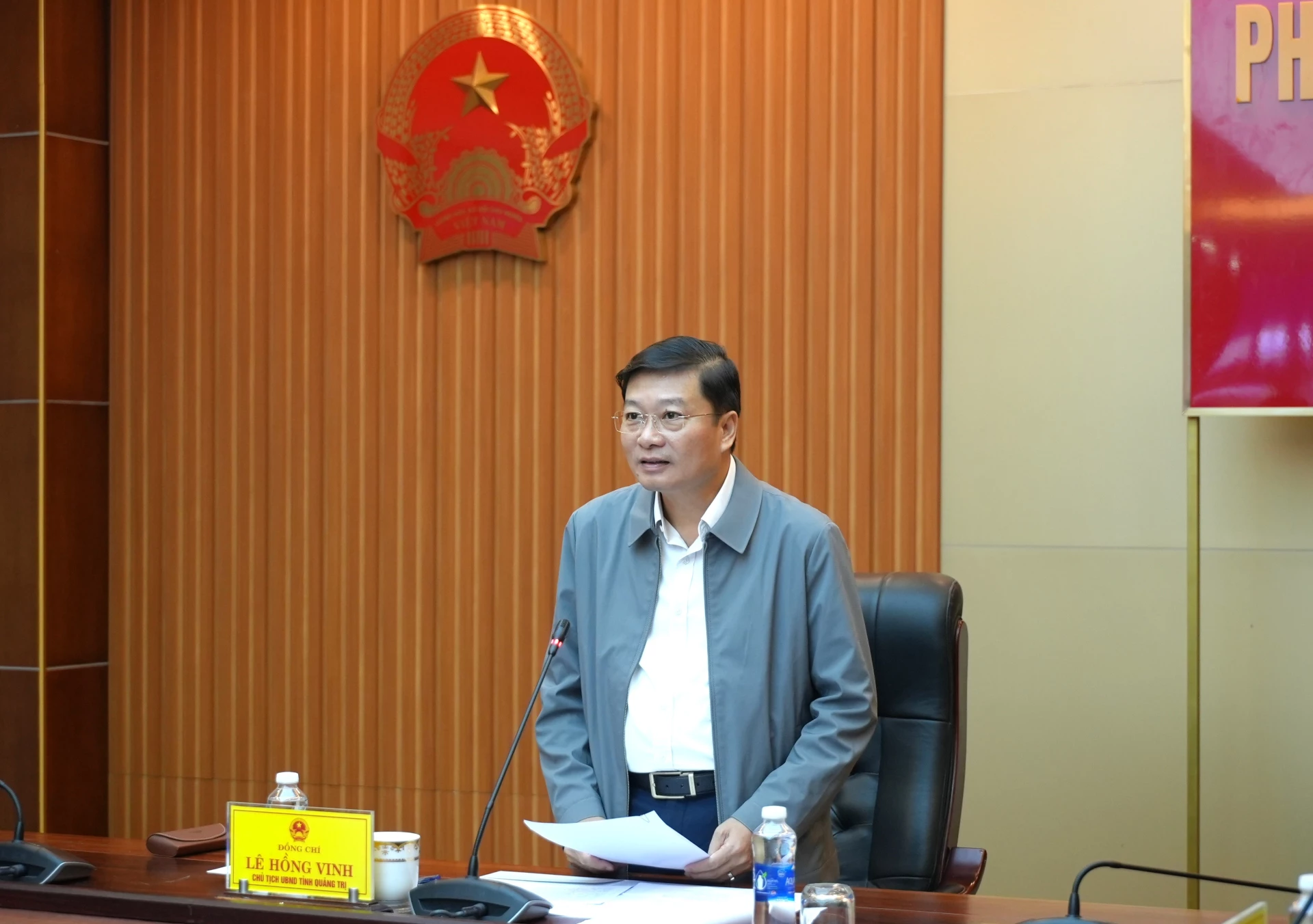 Đồng chí Lê Hồng Vinh, Chủ tịch UBND tỉnh trả lời, làm rõ các nội dung công dân kiến nghị, phản ánh - Ảnh: Trung Đức