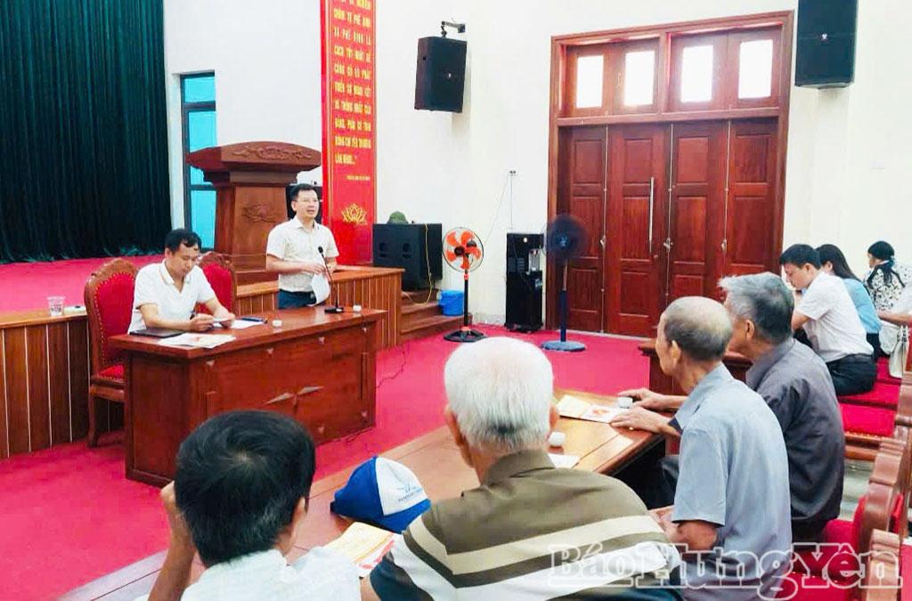 Chi bộ thôn Nhạc Miếu đánh giá hiệu quả công tác dân vận theo từng quý.