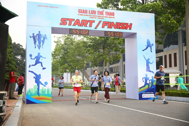 Giao lưu thể thao chào mừng 80 năm Ngày truyền thống Văn phòng Chính phủ - Ảnh 14.