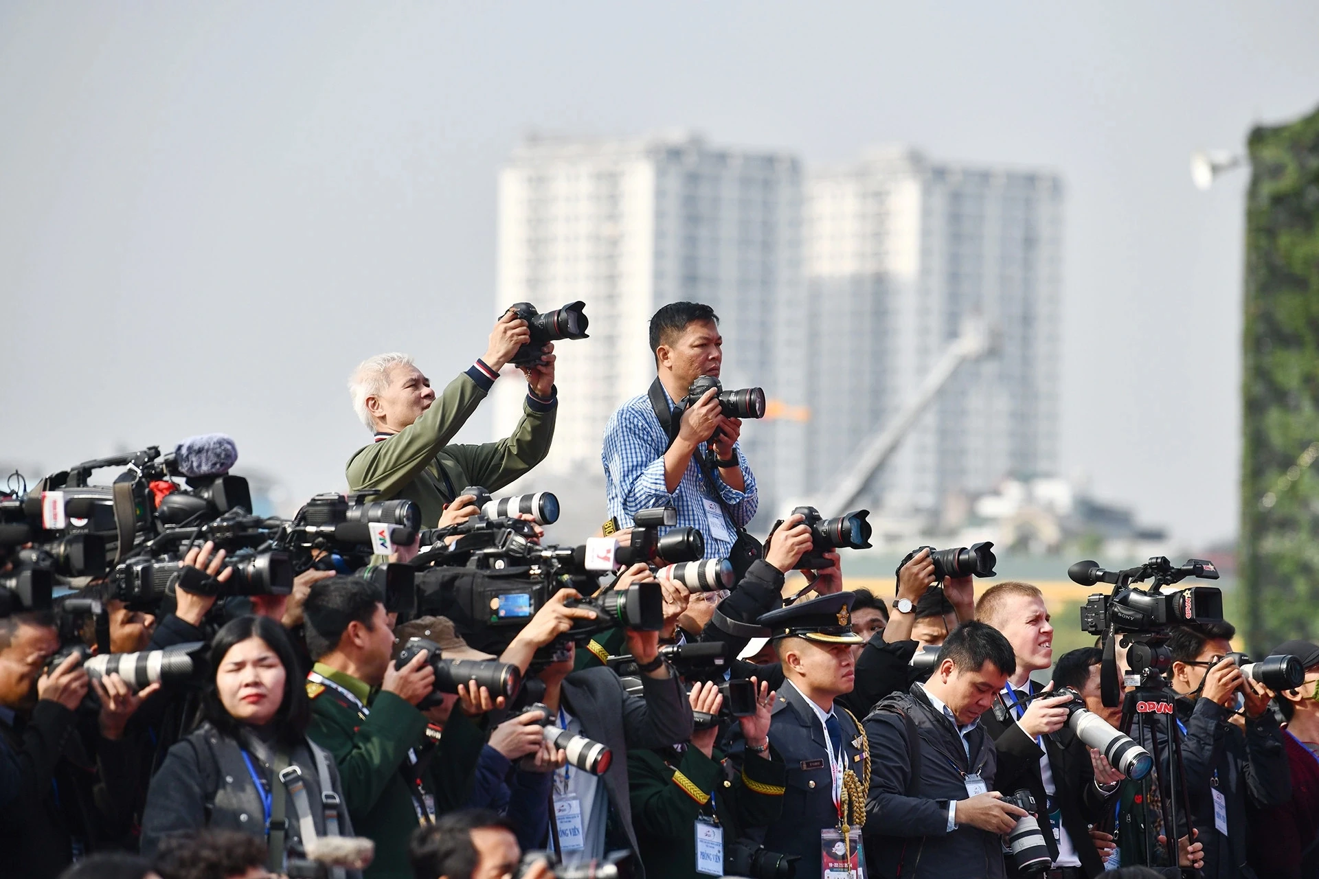 Nhiều trang mạng xã hội thu lợi nhuận từ đánh cắp thông tin báo chí