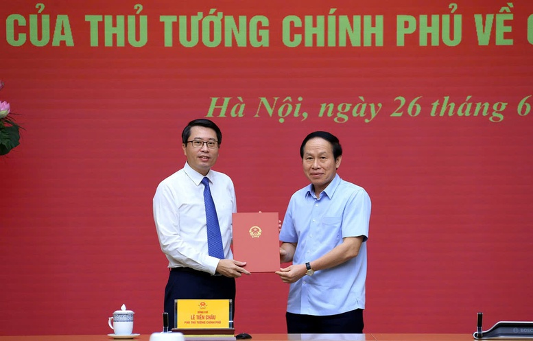 Công bố Quyết định bổ nhiệm đồng chí Trần Anh Tiến giữ chức Phó Chủ nhiệm Văn phòng Chính phủ- Ảnh 1.