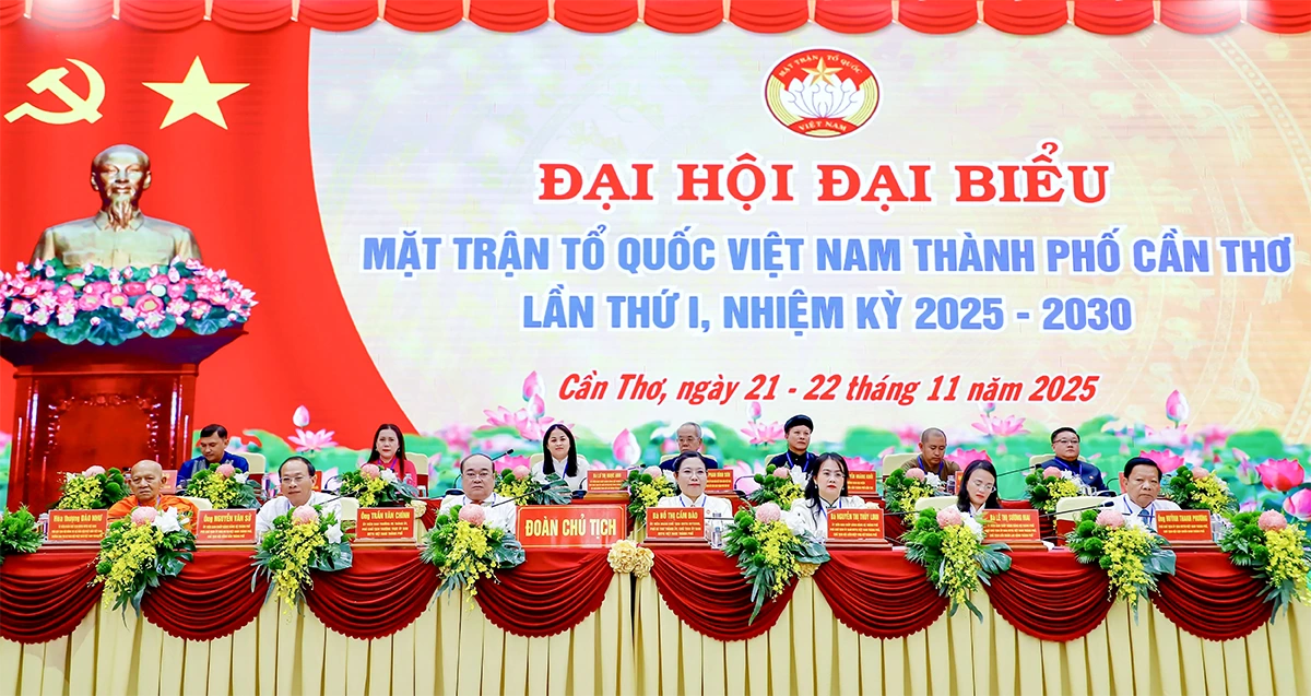 Phiên làm việc thứ nhất Đại hội đại biểu MTTQVN TP Cần Thơ nhiệm kỳ 2025-2030
