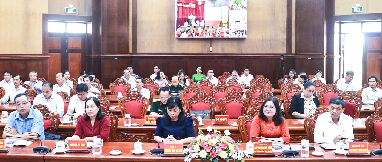 Quang cảnh hội nghị.