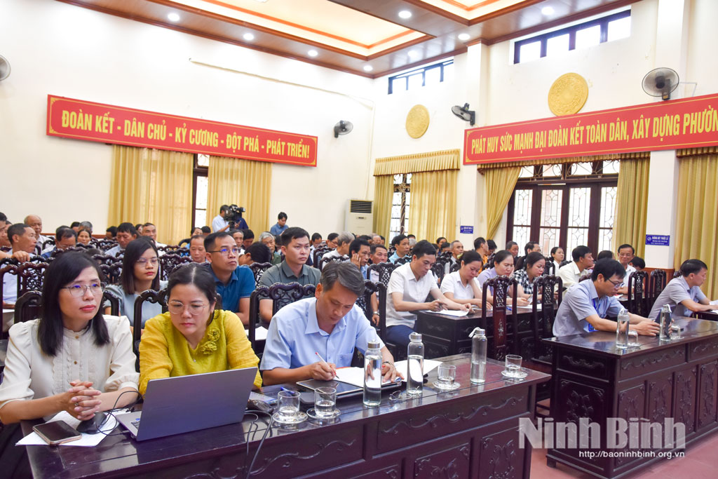 Các đại biểu dự hội nghị tập huấn.