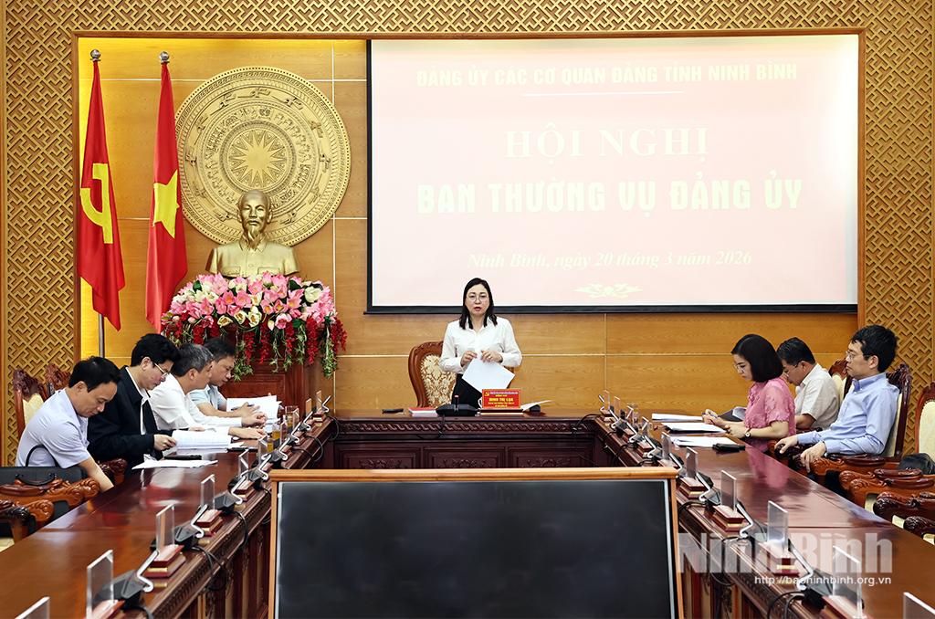 Các đại biểu dự hội nghị.