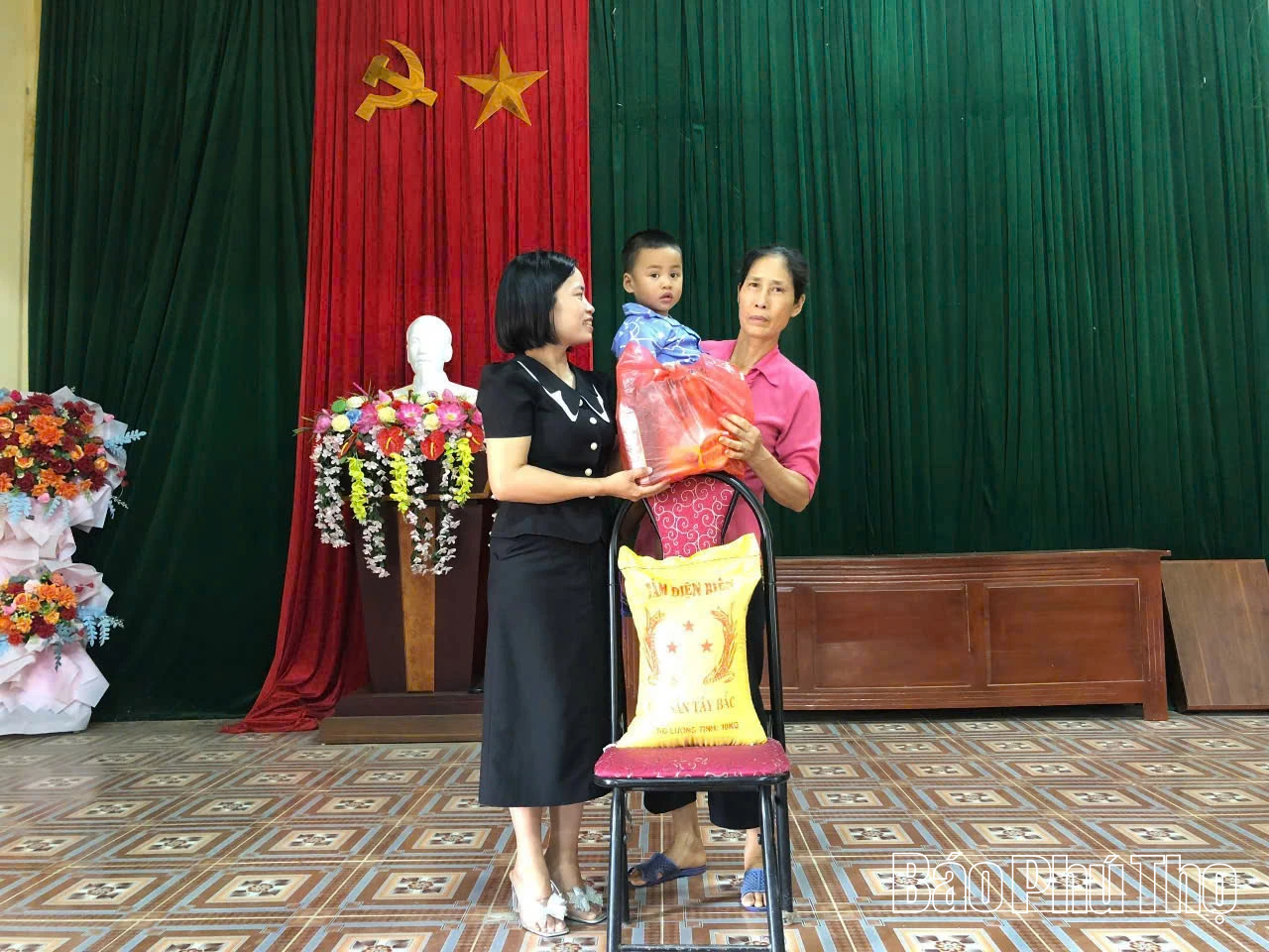 Phụ nữ Tiên Lương làm theo lời Bác