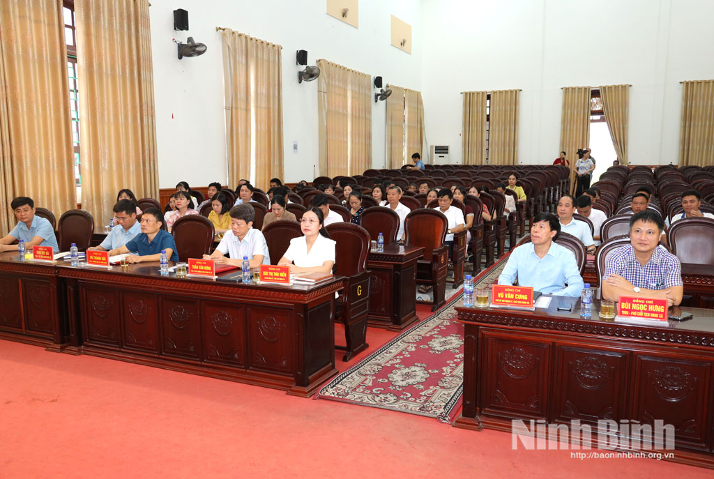 Các đại biểu dự hội nghị.