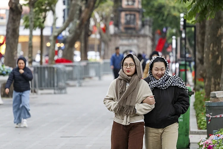 Thời tiết ng&agrave;y 17/1: Bắc Bộ v&agrave; Trung Bộ duy tr&igrave; r&eacute;t về đ&ecirc;m, Nam Bộ ng&agrave;y nắng