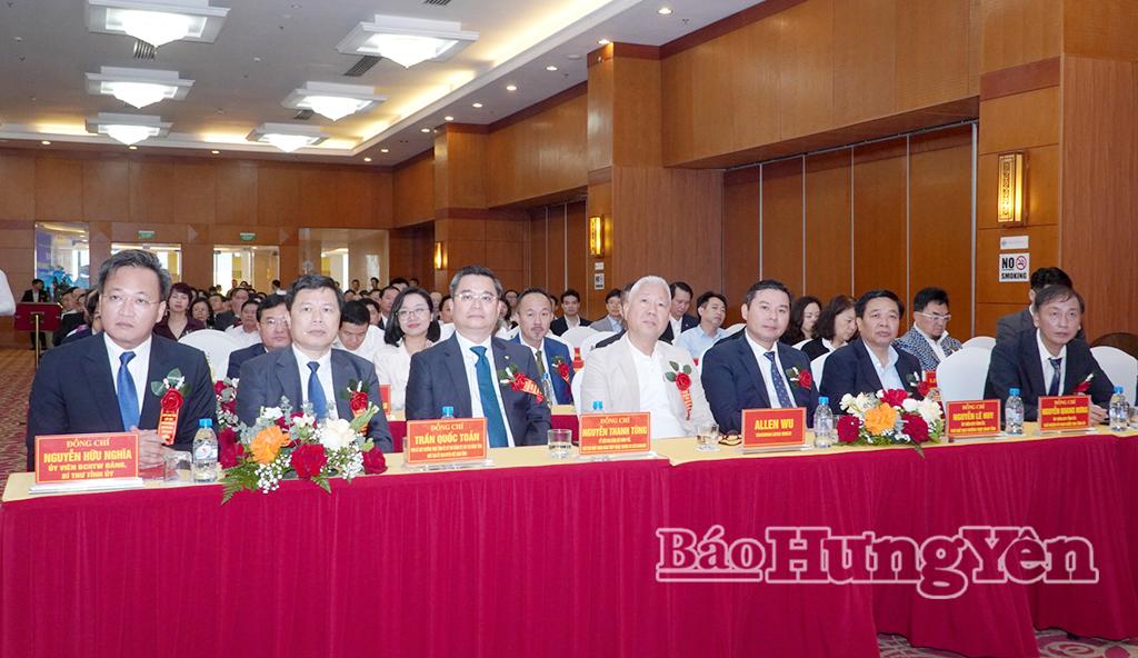 Các đại biểu dự hội nghị.