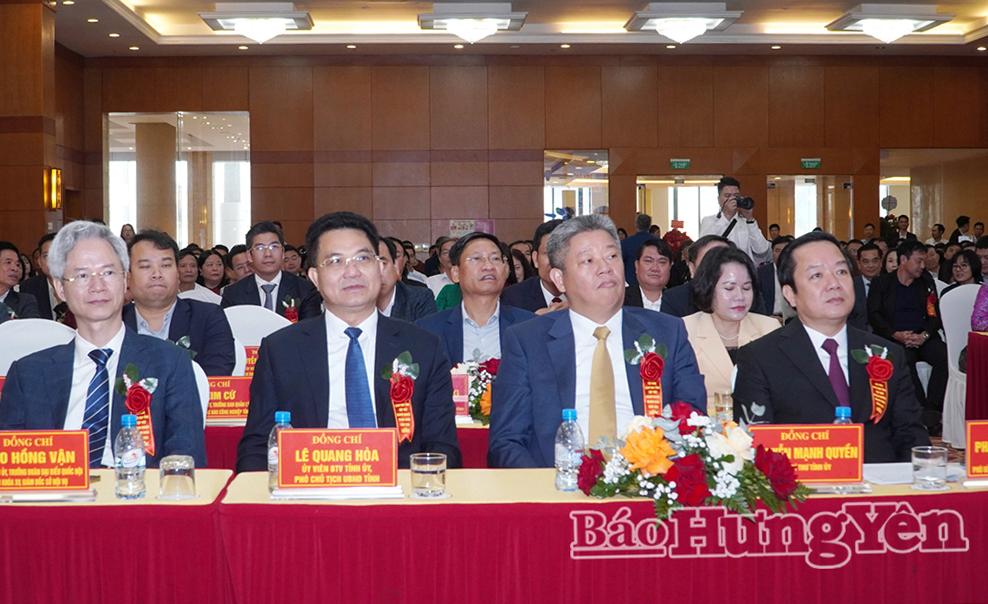 Các đại biểu dự hội nghị.