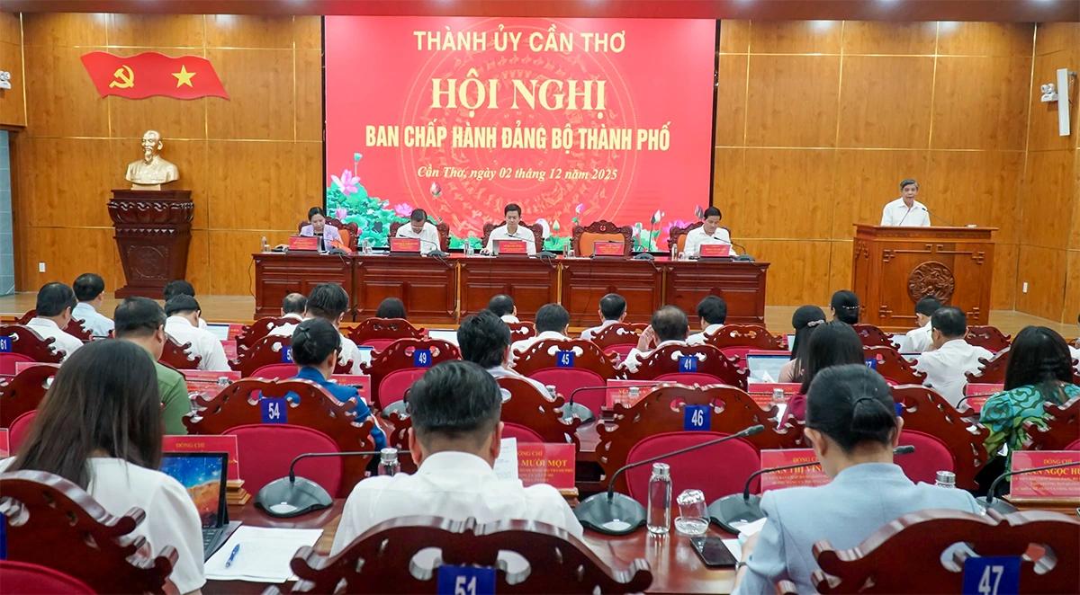 Kiên định mục tiêu phát triển nhanh nhưng bền vững, không vì tăng trưởng trước mắt mà đánh đổi lâu dài