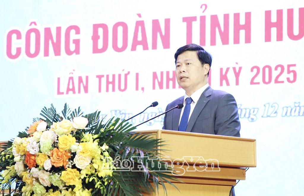 Đồng ch&iacute; Trần Quốc Toản, Ph&oacute; B&iacute; thư Thường trực Tỉnh ủy, Chủ tịch Ủy ban MTTQ Việt Nam tỉnh ph&aacute;t biểu tại đại hội.