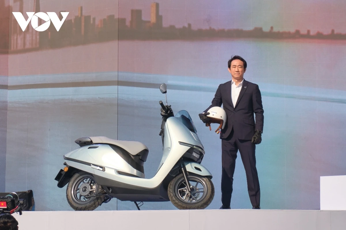 Honda Việt Nam ra mắt xe m&aacute;y điện UC3 v&agrave; c&ocirc;ng bố ch&iacute;nh s&aacute;ch b&aacute;n h&agrave;ng cho CUV e: