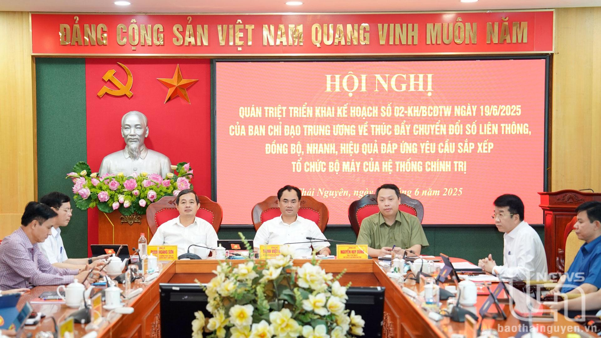 Đồng chí Bí thư Tỉnh ủy Trịnh Việt Hùng và các đại biểu dự Hội nghị tại điểm cầu tỉnh Thái Nguyên.