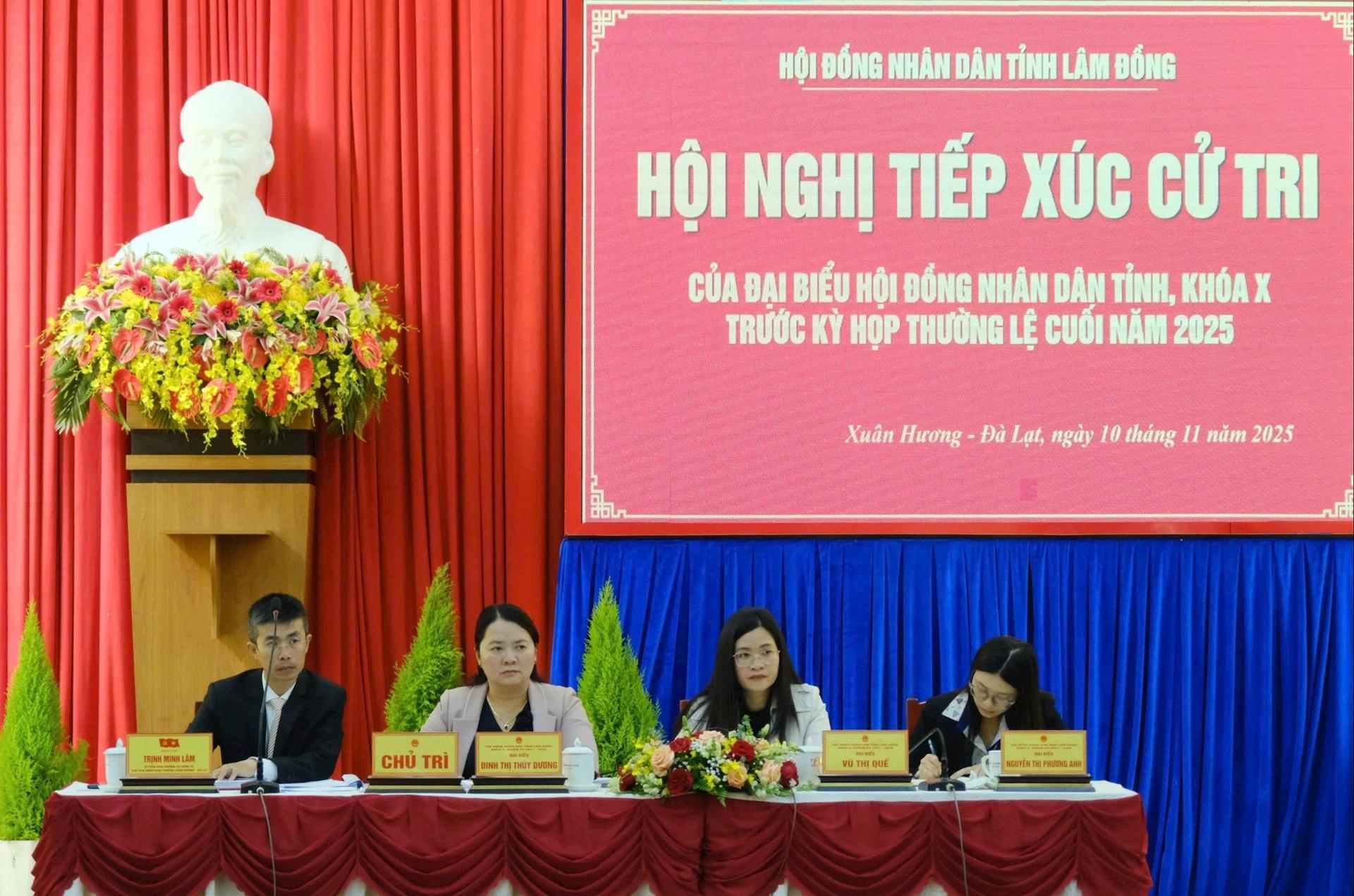 Tổ Đại biểu HĐND tỉnh tiếp xúc cử tri tại phường Xuân Hương