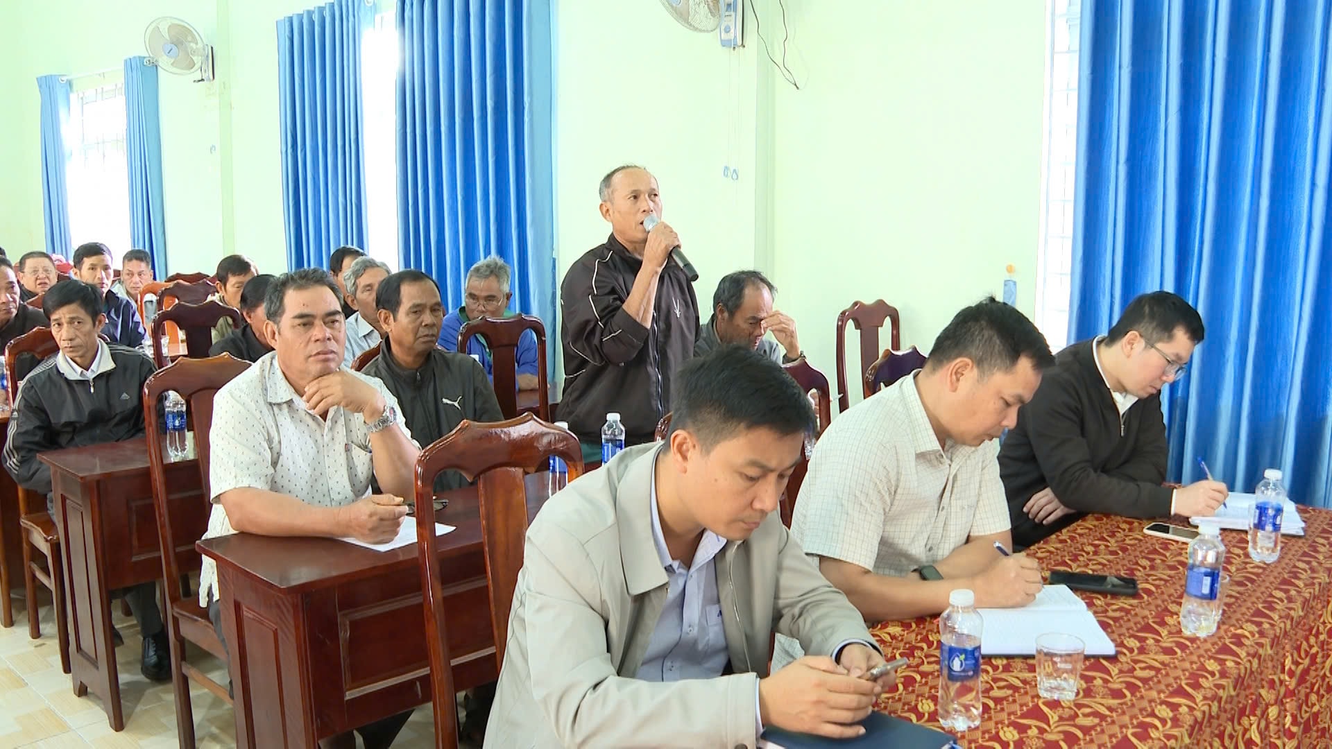 cử tri kiến nghị đất đai