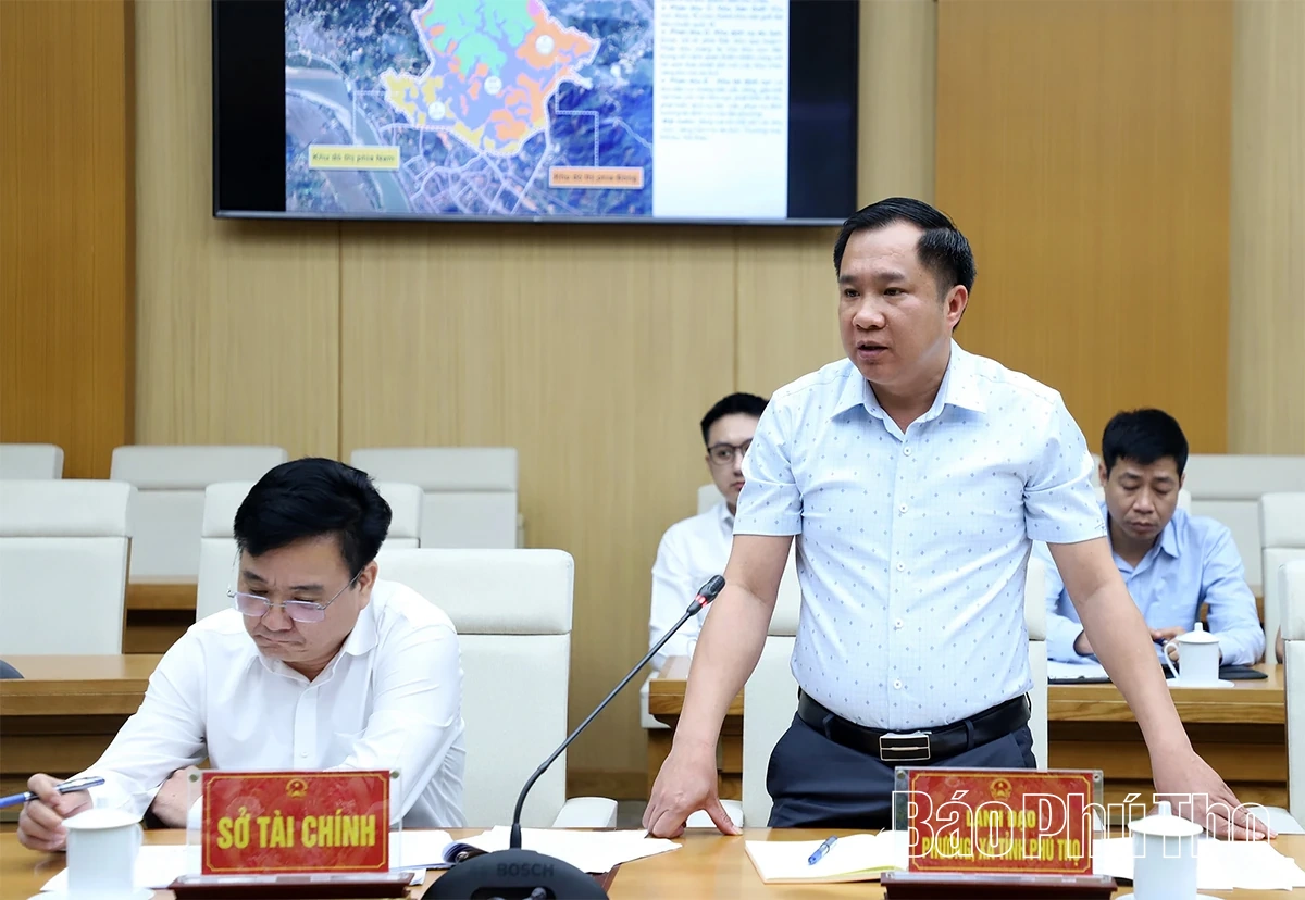 Tháo gỡ vướng mắc, thúc đẩy dự án đường sắt Lào Cai - Hà Nội - Hải Phòng và Khu dịch vụ, đô thị, văn hóa, thể thao, sân golf Ao Châu