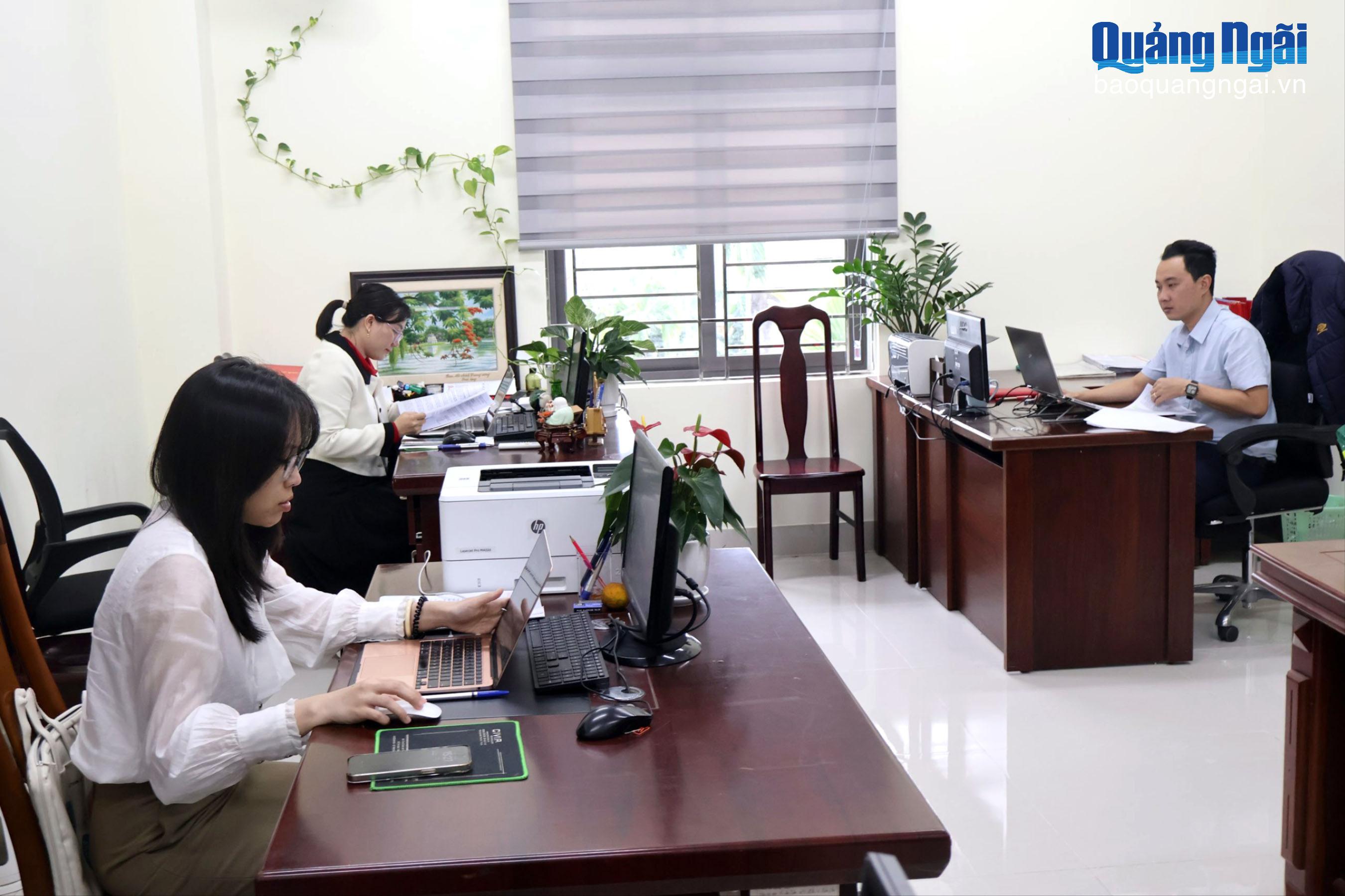 B&aacute;o v&agrave; Ph&aacute;t thanh, Truyền h&igrave;nh Quảng Ng&atilde;i