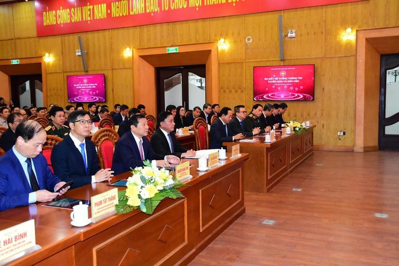 Ra mắt ứng dụng di động Tuy&ecirc;n gi&aacute;o v&agrave; D&acirc;n vận- Ảnh 1.