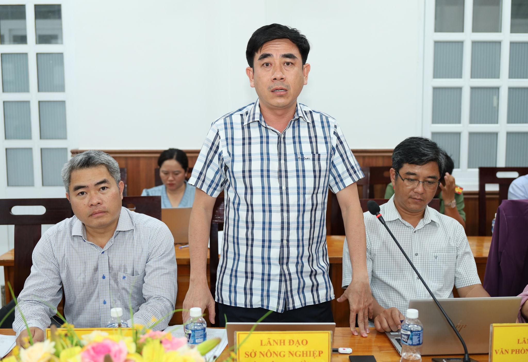Phó Giám đốc Sở Nông nghiệp và Môi trường tỉnh Lâm Đồng Lê Thanh Sơn nêu ý kiến tại buổi làm việc