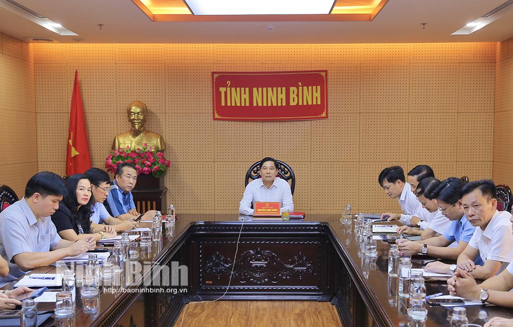 Các đại biểu dự hội nghị tại điểm cầu Ninh Bình.