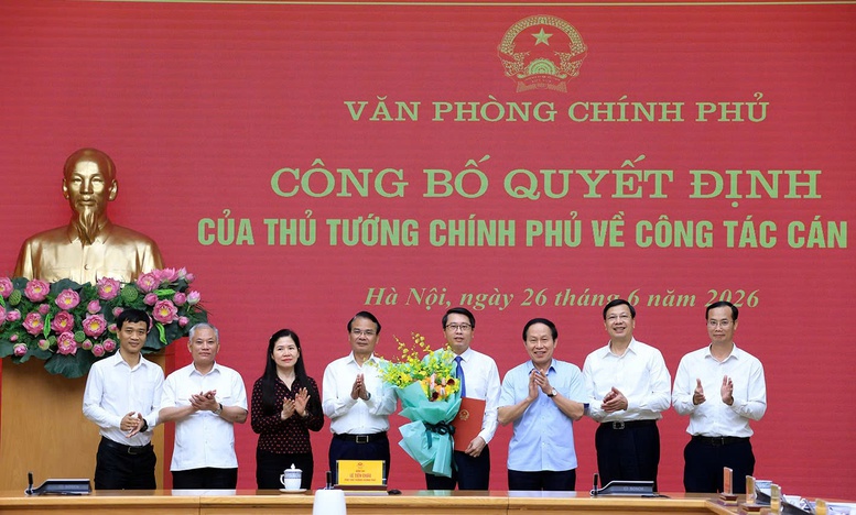 Công bố Quyết định bổ nhiệm đồng chí Trần Anh Tiến giữ chức Phó Chủ nhiệm Văn phòng Chính phủ- Ảnh 4.