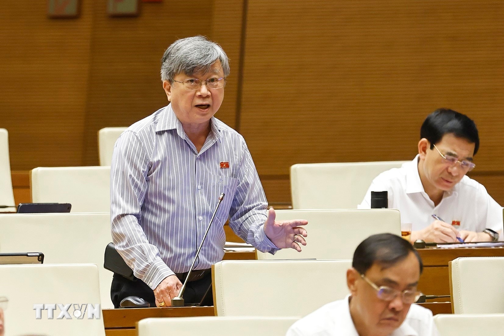 ttxvn-0401-quoc-hoi-9.jpg