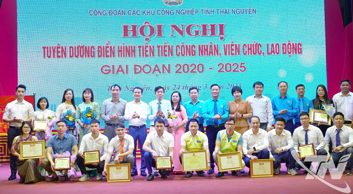 Những cá nhân, tập thể có sáng kiến cải tiến kỹ thuật được biểu dương tại Hội nghị tuyên dương điển hình tiên tiến trong công nhân, viên chức, lao động giai đoạn 2020-2025, do Công đoàn Các khu công nghiệp tỉnh Thái Nguyên tổ chức.