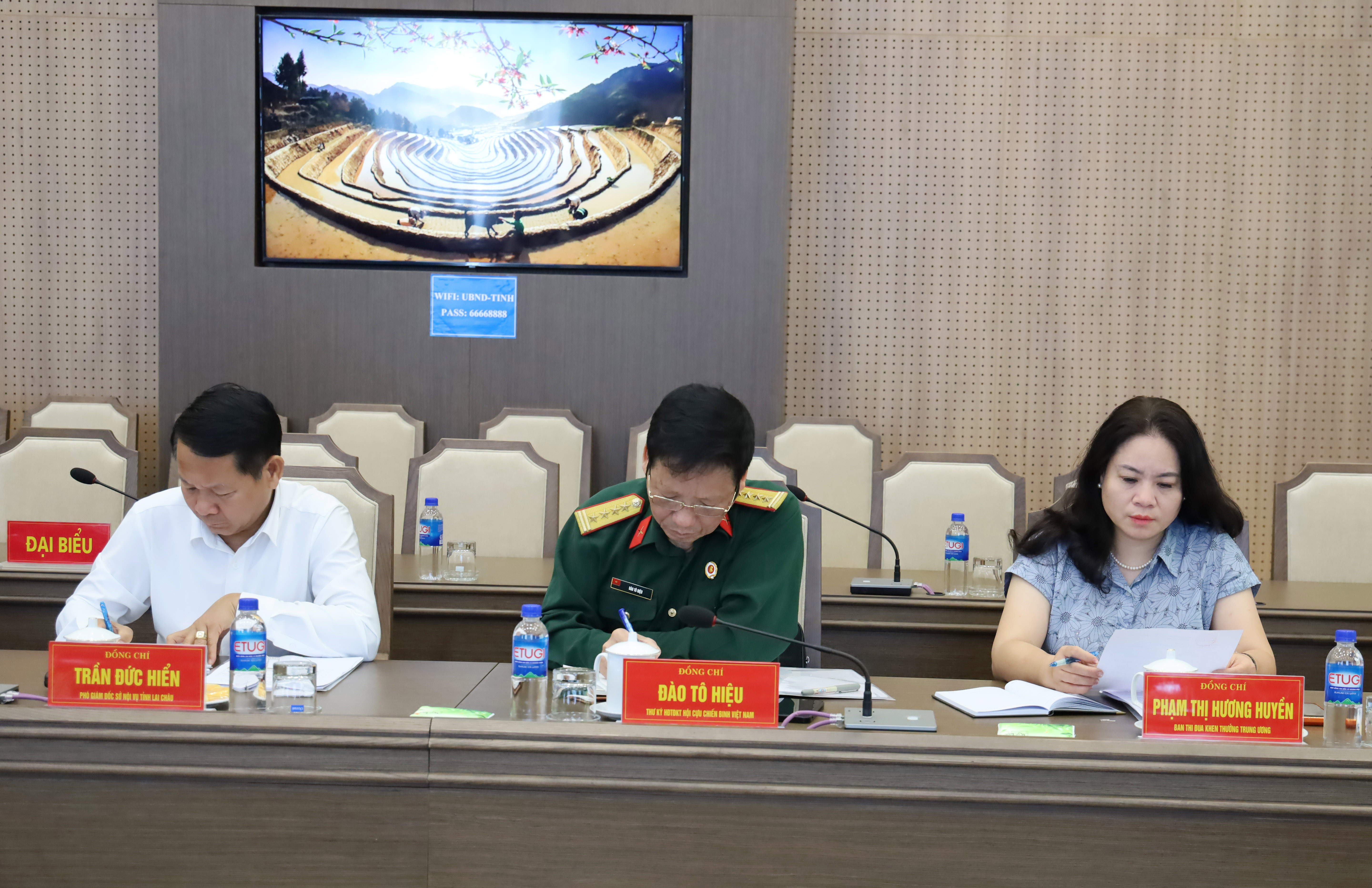 anh tin bai