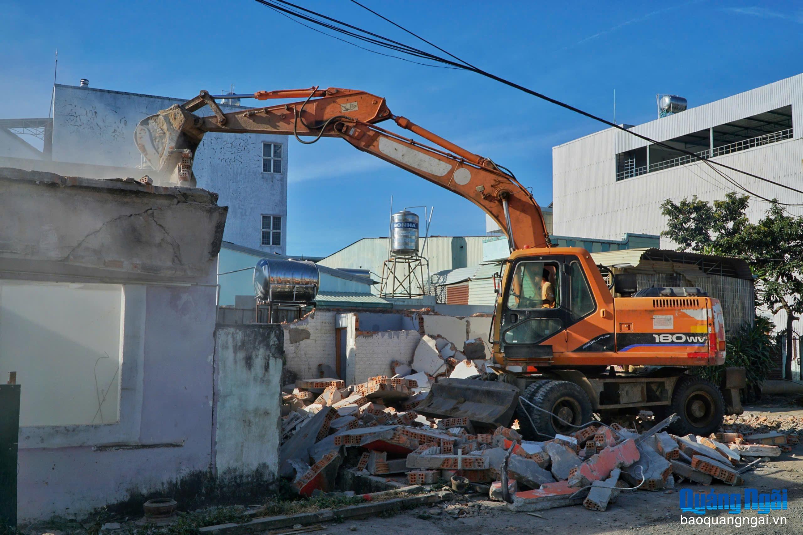 B&aacute;o v&agrave; Ph&aacute;t thanh, Truyền h&igrave;nh Quảng Ng&atilde;i