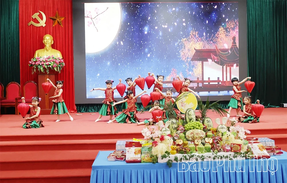 Trung thu yêu thương đến với trẻ em có hoàn cảnh khó khăn