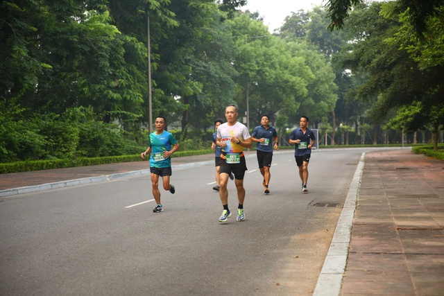 Sôi nổi giải chạy chào mừng 80 năm Ngày truyền thống Văn phòng Chính phủ- Ảnh 7. Sôi nổi giải chạy chào mừng 80 năm Ngày truyền thống Văn phòng Chính phủ- Ảnh 7.