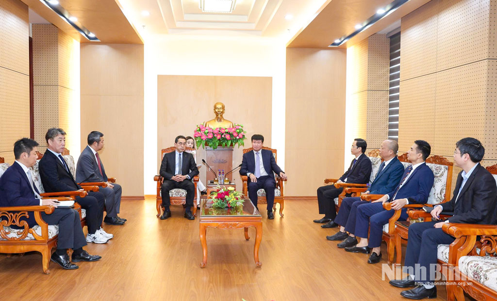 Quang cảnh buổi tiếp x&atilde; giao c&aacute;c nh&agrave; đầu tư Nhật Bản.