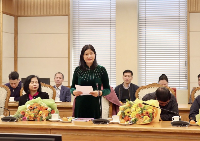 VPCP trao sổ hưu cho c&aacute;c c&aacute;n bộ nghỉ theo chế độ- Ảnh 5.