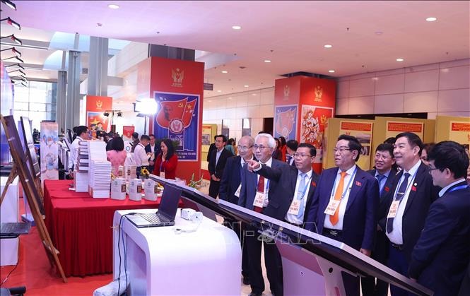 Ch&uacute; th&iacute;ch ảnh