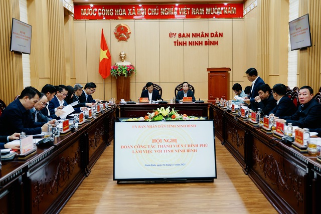 Tháo gỡ khó khăn, thúc đẩy tăng trưởng và hoàn thiện chính quyền hai cấp tại Ninh Bình- Ảnh 7. Tháo gỡ khó khăn, thúc đẩy tăng trưởng và hoàn thiện chính quyền hai cấp tại Ninh Bình- Ảnh 7.