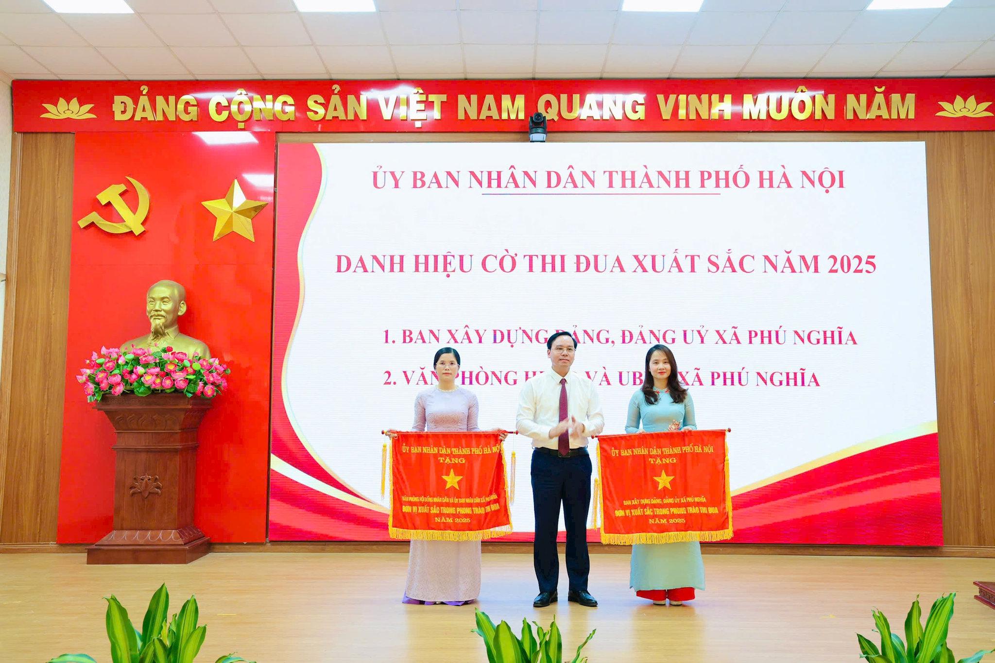 bt-tang-co-thi-dua-tp.jpg