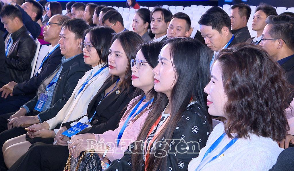 Đoàn đại biểu tỉnh Hưng Yên dự Đại hội.