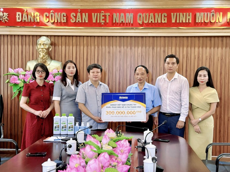 Báo điện tử Chính phủ và Amway Việt Nam chung tay khắc phục hậu quả bão số 10 tại Thanh Hóa và Nghệ An- Ảnh 1. Báo điện tử Chính phủ và Amway Việt Nam chung tay khắc phục hậu quả bão số 10 tại Thanh Hóa và Nghệ An- Ảnh 1.