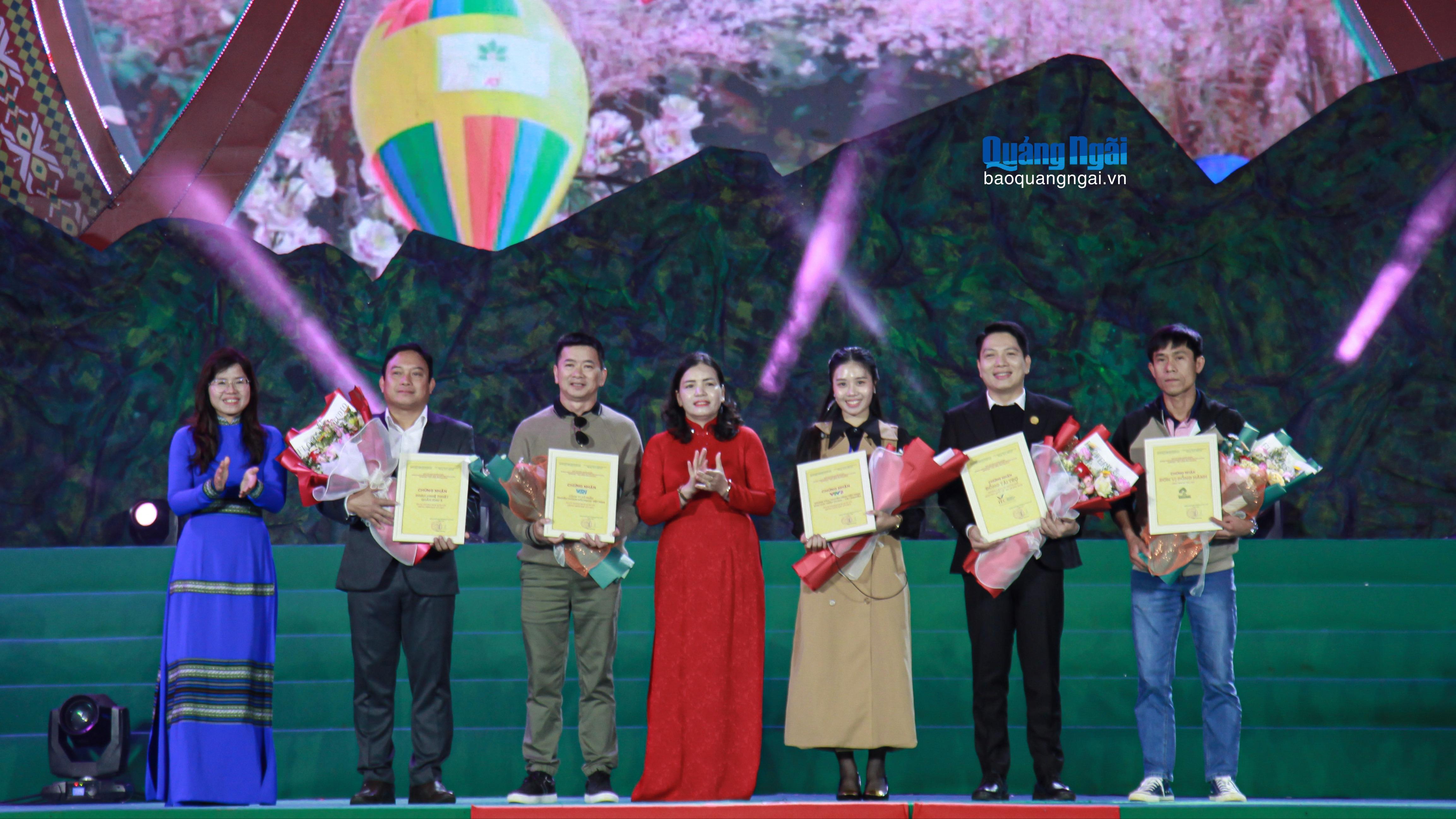 B&aacute;o v&agrave; Ph&aacute;t thanh, Truyền h&igrave;nh Quảng Ng&atilde;i