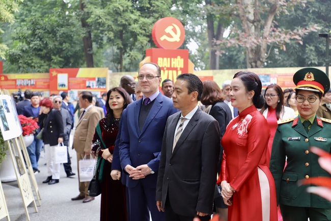 Đặc sắc kh&ocirc;ng gian triển l&atilde;m ch&agrave;o mừng Đại hội đại biểu to&agrave;n quốc lần thứ XIV của Đảng v&agrave; 76 năm quan hệ Việt Nam &ndash; Li&ecirc;n bang Nga  - Ảnh 13.