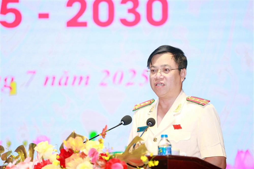 Đại tá Đinh Việt Dũng, Bí thư Đảng ủy khóa XIV, Giám đốc Công an tỉnh phát biểu khai mạc Đại hội