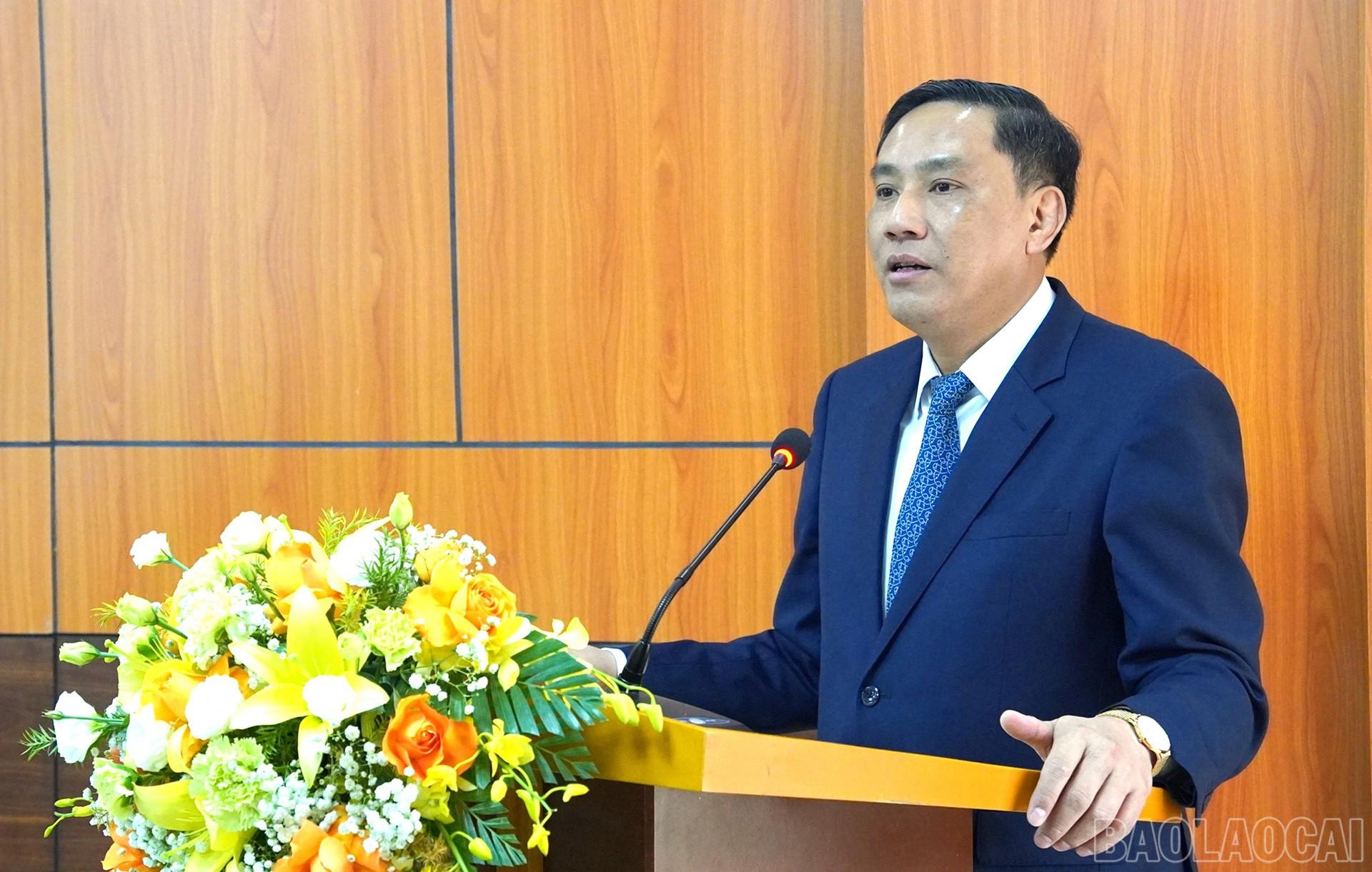 Đồng chí Hoàng Giang - Phó Bí thư Thường trực Tỉnh ủy phát biểu tại hội nghị. baolaocai-br_1-12-ong-giang.jpg