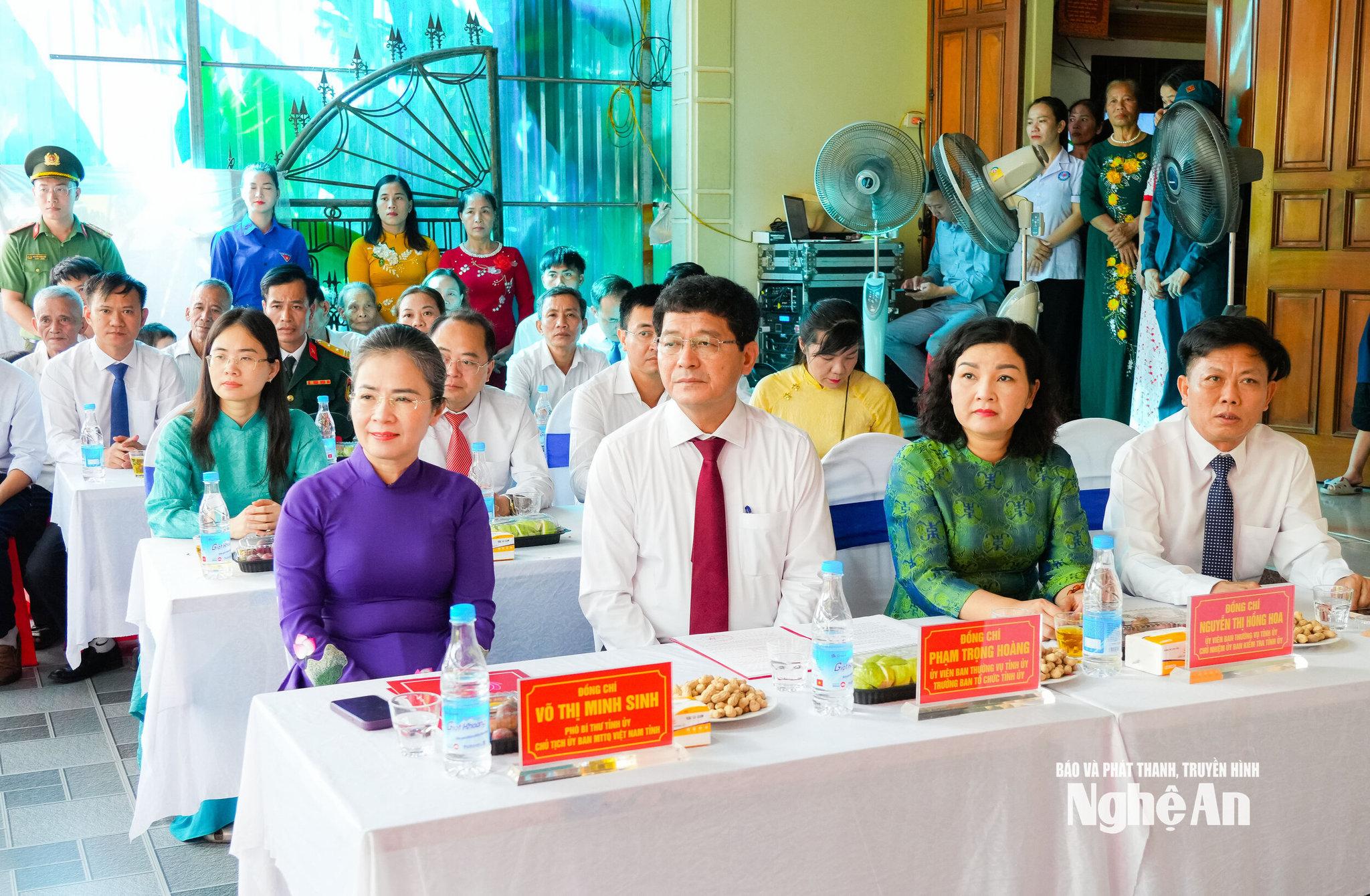 chị sinh 2