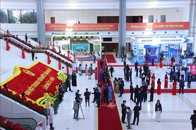 Ch&uacute; th&iacute;ch ảnh