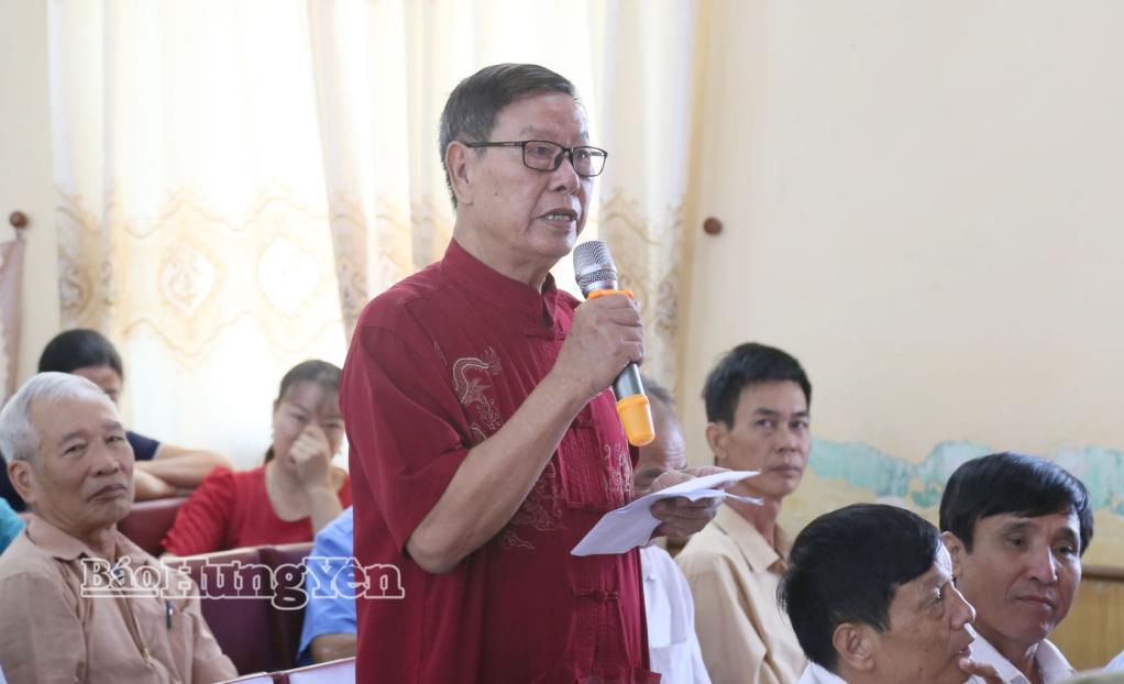 Cử tri x&atilde; Vũ Thư ph&aacute;t biểu tại hội nghị tiếp x&uacute;c với đại biểu Quốc hội sau kỳ họp thứ 10, Quốc hội kh&oacute;a XV.